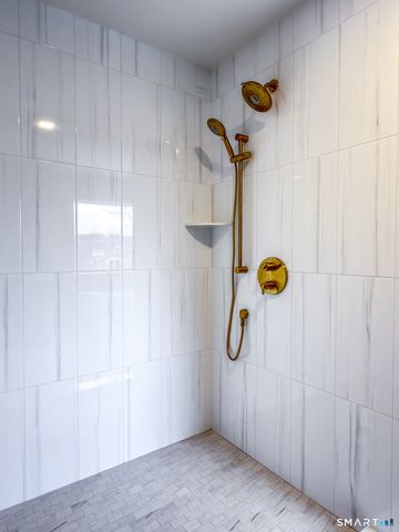 195 Willow Creek Estates Drive, Southbury, CT 06488