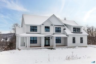 195 Willow Creek Estates Drive, Southbury, CT 06488