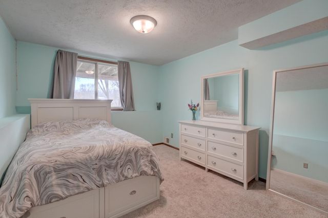 1174 Benton Way, Arden Hills, MN 55112