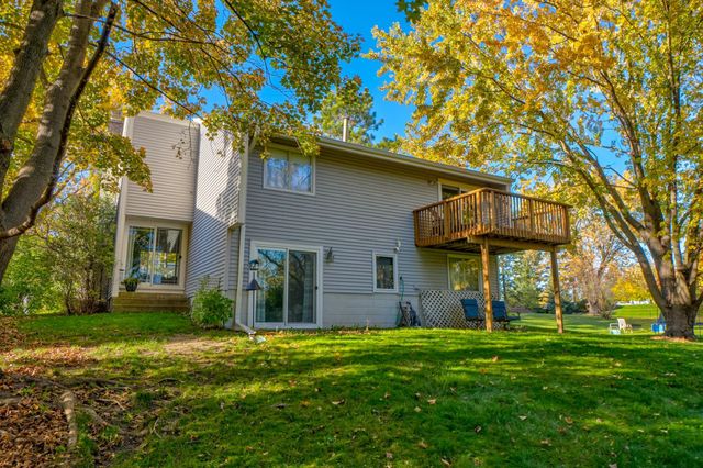 1174 Benton Way, Arden Hills, MN 55112