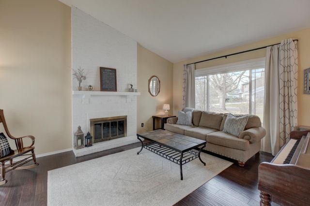 1174 Benton Way, Arden Hills, MN 55112