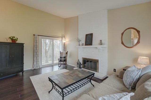 1174 Benton Way, Arden Hills, MN 55112