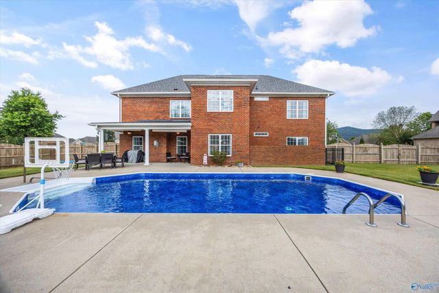 3200 Stone Path Lane, Owens Cross Roads, AL 35763
