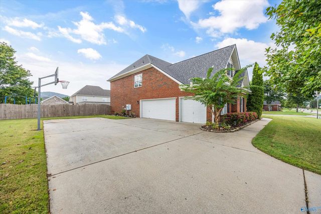 3200 Stone Path Lane, Owens Cross Roads, AL 35763
