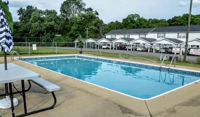 1476 Tn-126 A1, Bristol, TN 37620