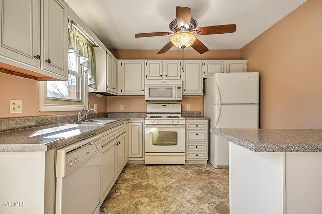 1476 Tn-126 A1, Bristol, TN 37620