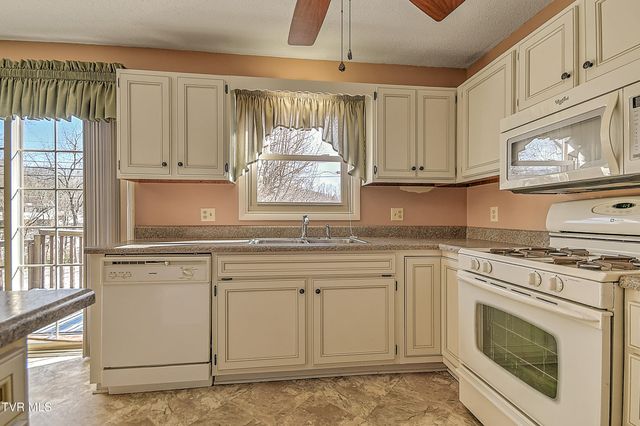 1476 Tn-126 A1, Bristol, TN 37620