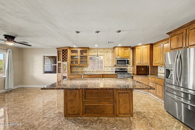 2539 W LUKE Avenue, Phoenix, AZ 85017