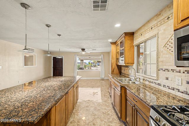 2539 W LUKE Avenue, Phoenix, AZ 85017