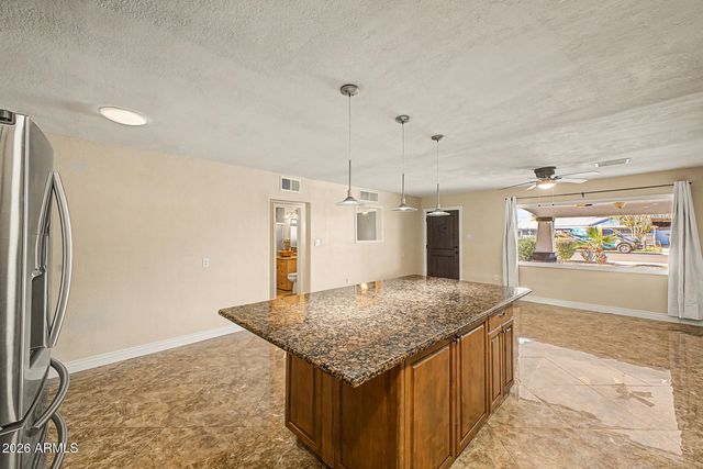 2539 W LUKE Avenue, Phoenix, AZ 85017