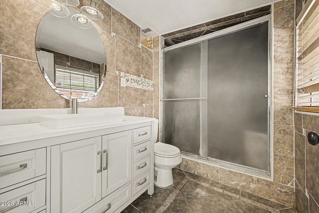 2539 W LUKE Avenue, Phoenix, AZ 85017