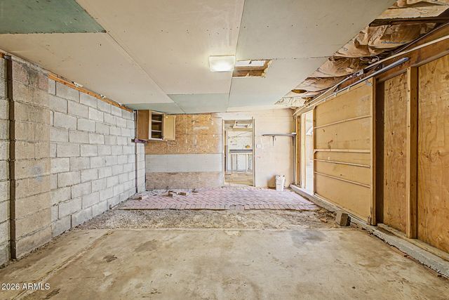 2539 W LUKE Avenue, Phoenix, AZ 85017