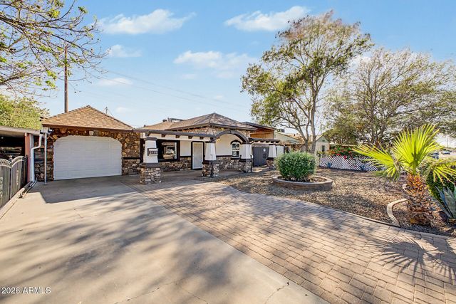 2539 W LUKE Avenue, Phoenix, AZ 85017