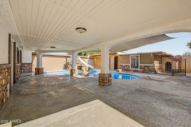 2539 W LUKE Avenue, Phoenix, AZ 85017