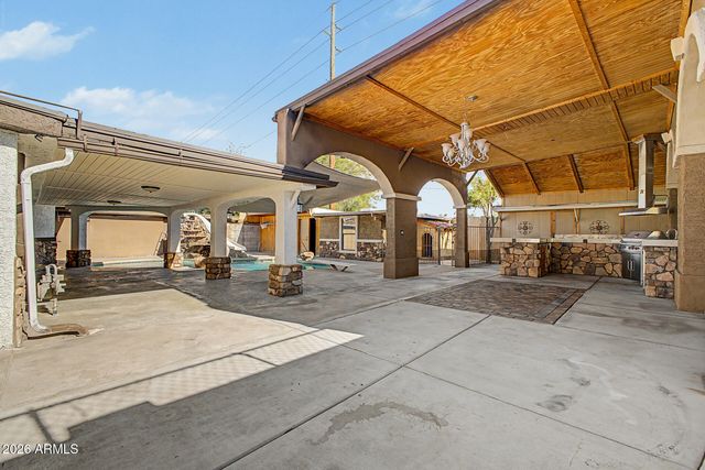 2539 W LUKE Avenue, Phoenix, AZ 85017