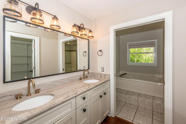 2109 Southwood Drive, Maryville, TN 37803