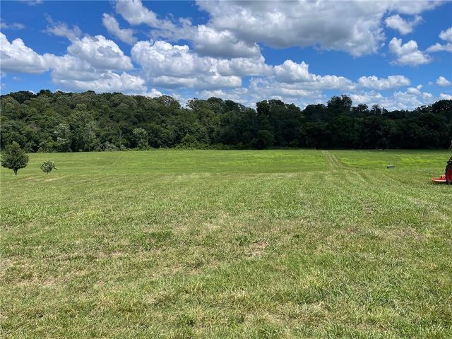 Stoneriver Lane, Berryville, AR 72616