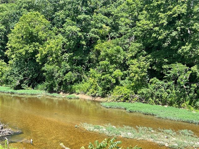 Stoneriver Lane, Berryville, AR 72616