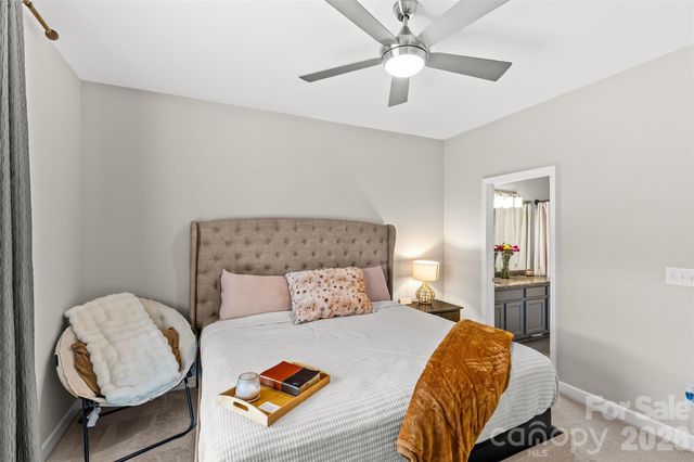 8935 Socata Way, Charlotte, NC 28269
