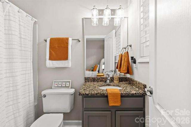 8935 Socata Way, Charlotte, NC 28269