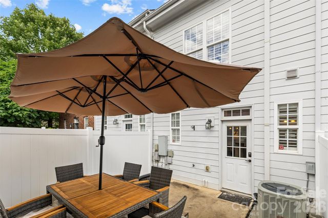 8935 Socata Way, Charlotte, NC 28269