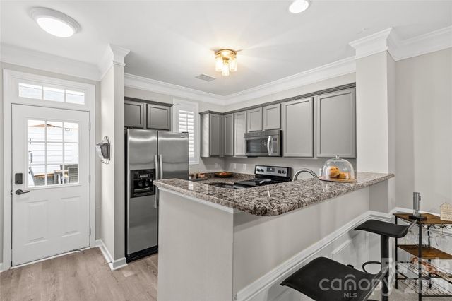 8935 Socata Way, Charlotte, NC 28269