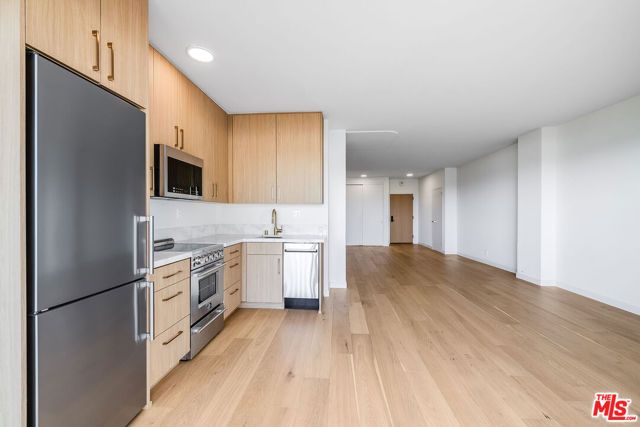 999 N Doheny Drive 306, West Hollywood, CA 90069