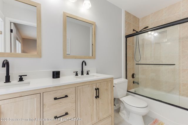 6101 Oak Park Trail, Haslett, MI 48840