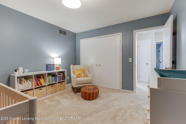 6101 Oak Park Trail, Haslett, MI 48840