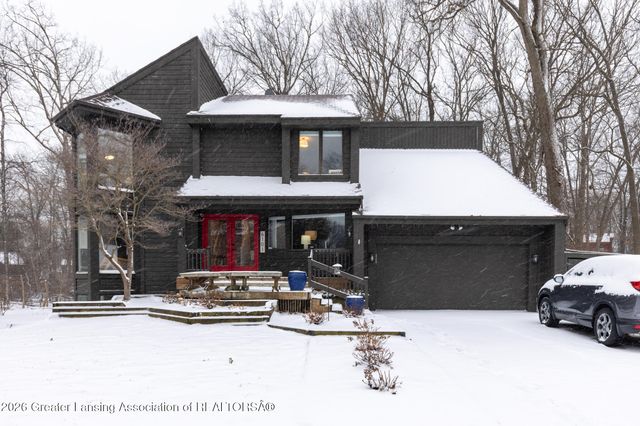 6101 Oak Park Trail, Haslett, MI 48840