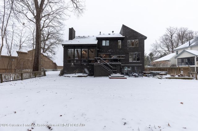 6101 Oak Park Trail, Haslett, MI 48840