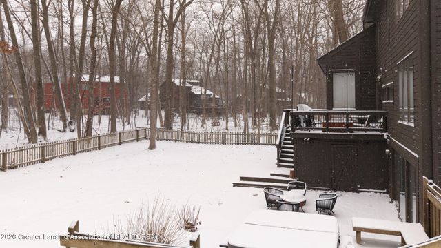 6101 Oak Park Trail, Haslett, MI 48840