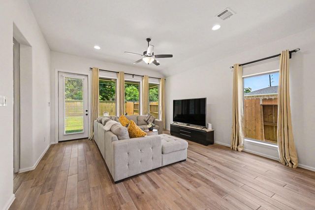 18810 Halter Meadow Trail, Tomball, TX 77377