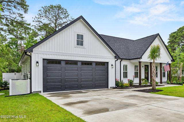 153 Boundaryline Drive NW, Calabash, NC 28467