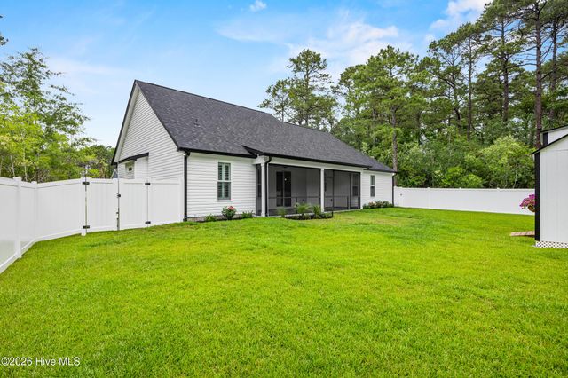 153 Boundaryline Drive NW, Calabash, NC 28467
