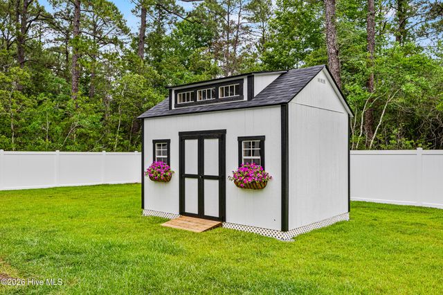 153 Boundaryline Drive NW, Calabash, NC 28467