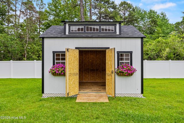 153 Boundaryline Drive NW, Calabash, NC 28467