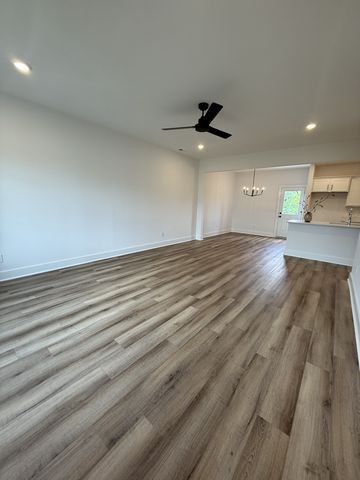 1210 Euclid Dr, Murfreesboro, TN 37127