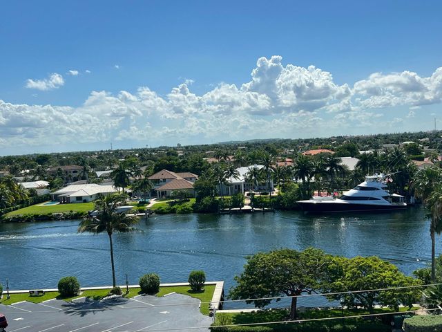 1069 Hillsboro Mile 606, Hillsboro Beach, FL 33062