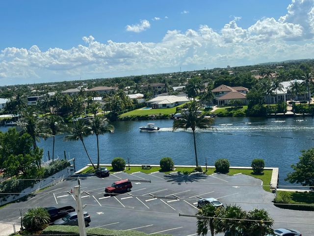 1069 Hillsboro Mile 606, Hillsboro Beach, FL 33062