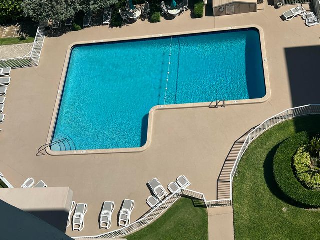 1069 Hillsboro Mile 606, Hillsboro Beach, FL 33062