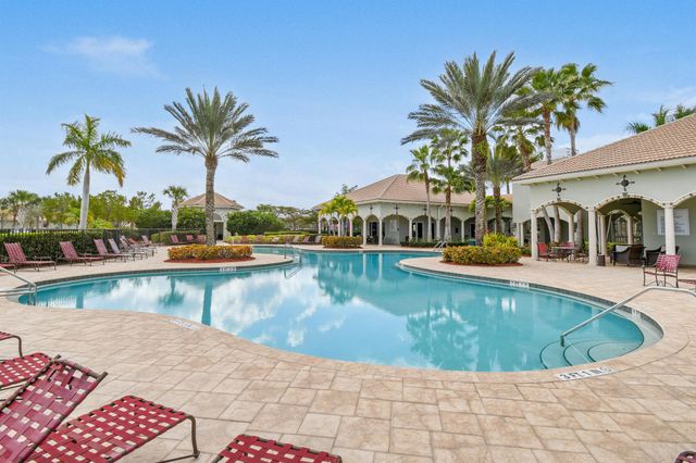 852 NW Leonardo Circle, Port St Lucie, FL 34986