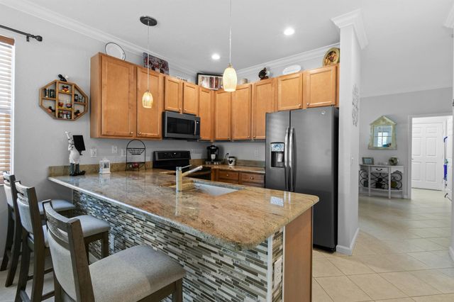 852 NW Leonardo Circle, Port St Lucie, FL 34986