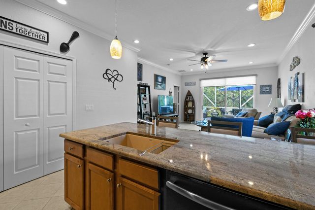 852 NW Leonardo Circle, Port St Lucie, FL 34986