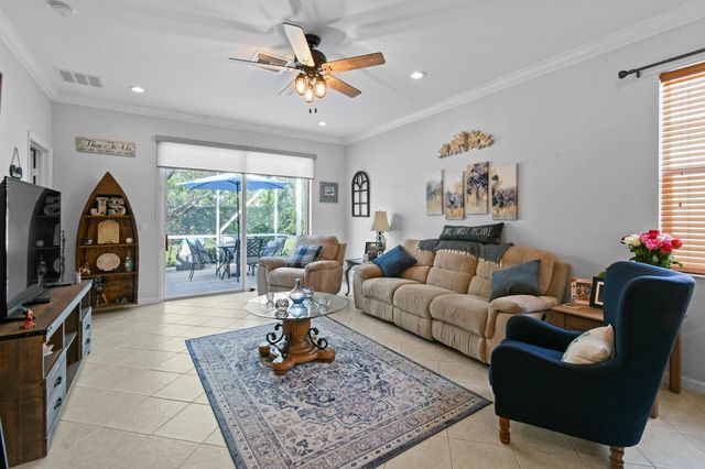 852 NW Leonardo Circle, Port St Lucie, FL 34986