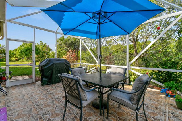852 NW Leonardo Circle, Port St Lucie, FL 34986