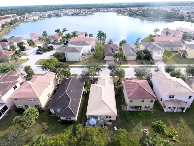 852 NW Leonardo Circle, Port St Lucie, FL 34986