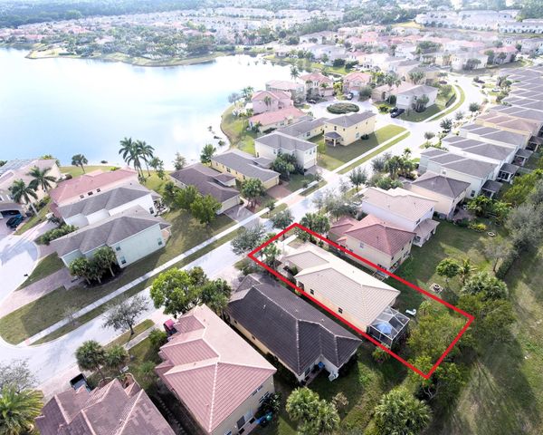 852 NW Leonardo Circle, Port St Lucie, FL 34986