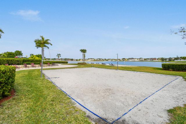 852 NW Leonardo Circle, Port St Lucie, FL 34986