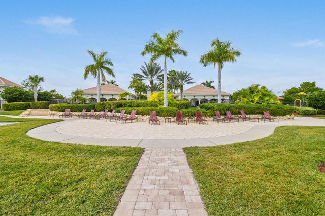 852 NW Leonardo Circle, Port St Lucie, FL 34986